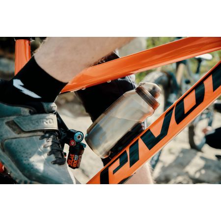 Twist 750 Compact Trinkflasche + Bike Base